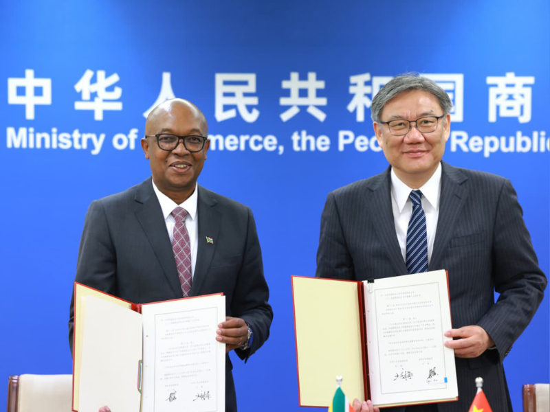minister-parks-tau-and-minister-weng-tao-china-africa-partnership-agreements